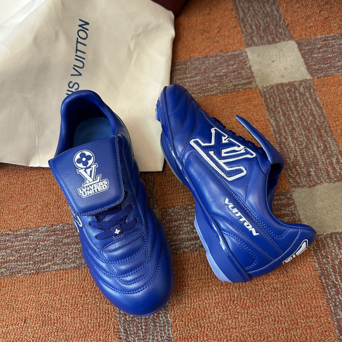 LV snekaers 129