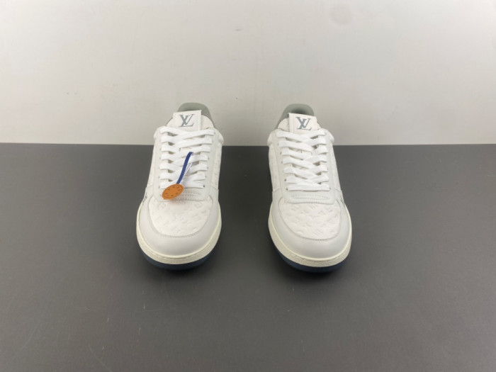 LV snekaers 210