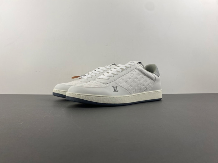 LV snekaers 210