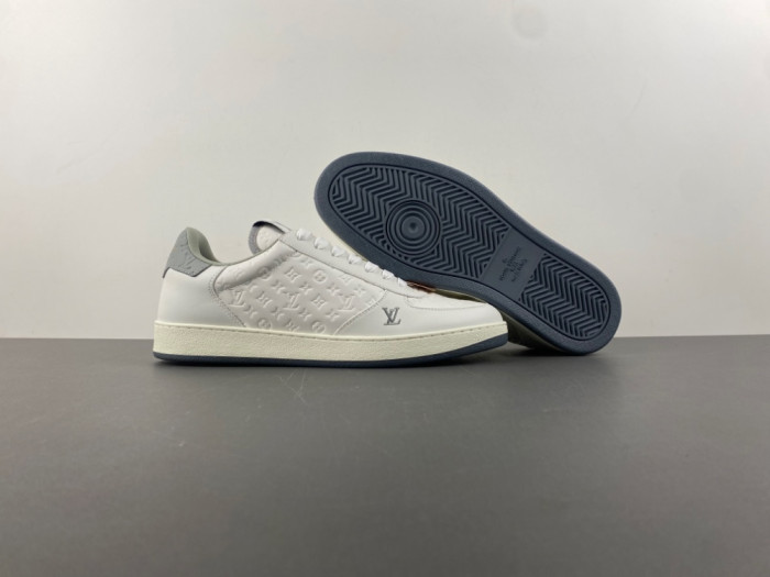 LV snekaers 210