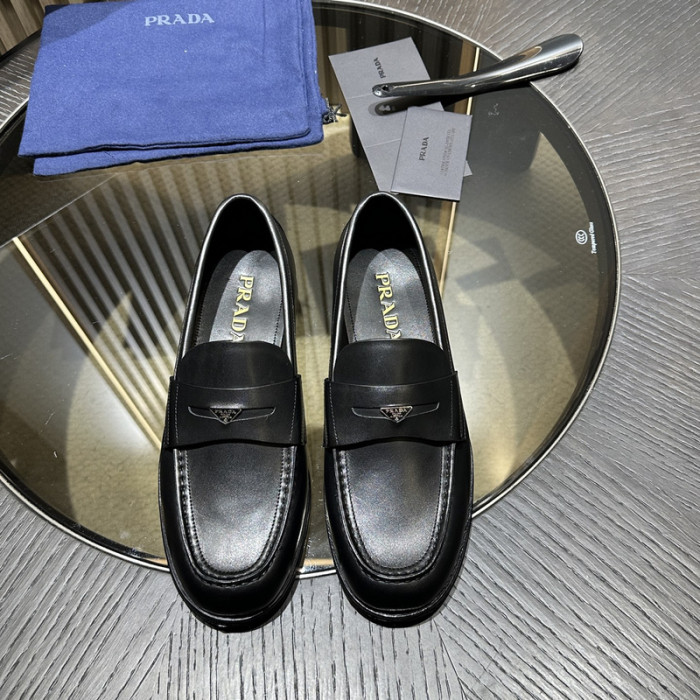 Prada 66