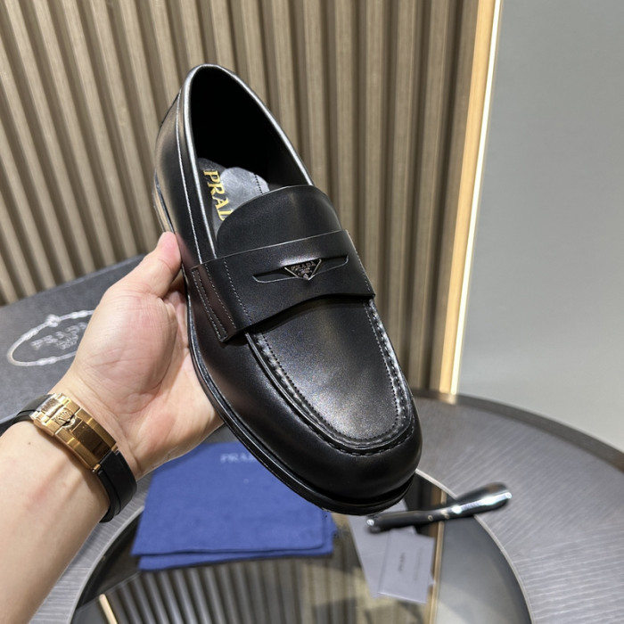 Prada 66