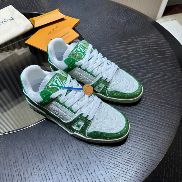 LV snekaers 121