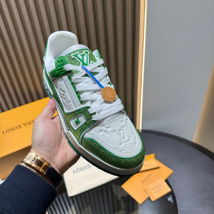 LV snekaers 121