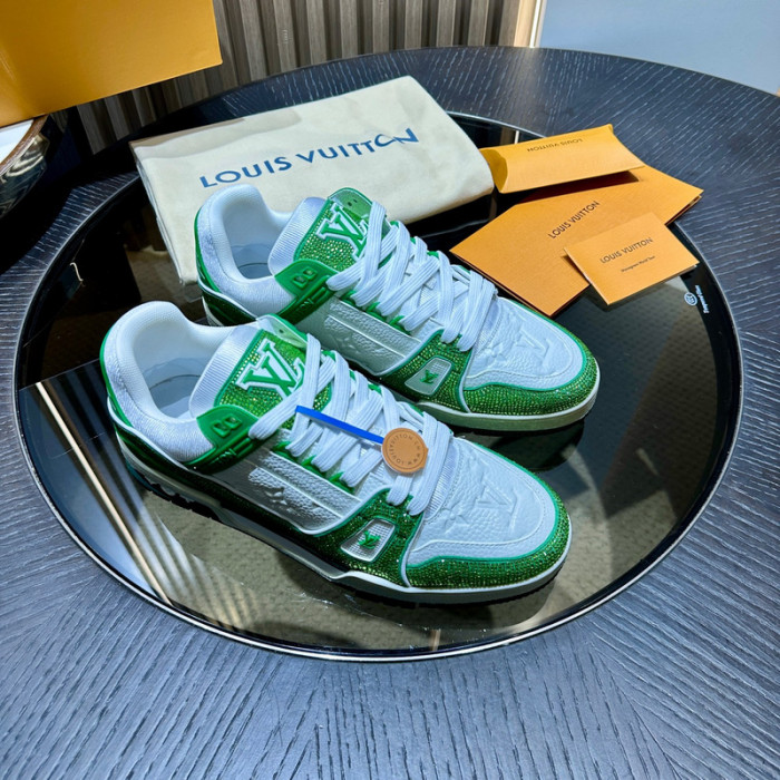 LV snekaers 121