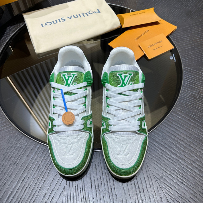 LV snekaers 121