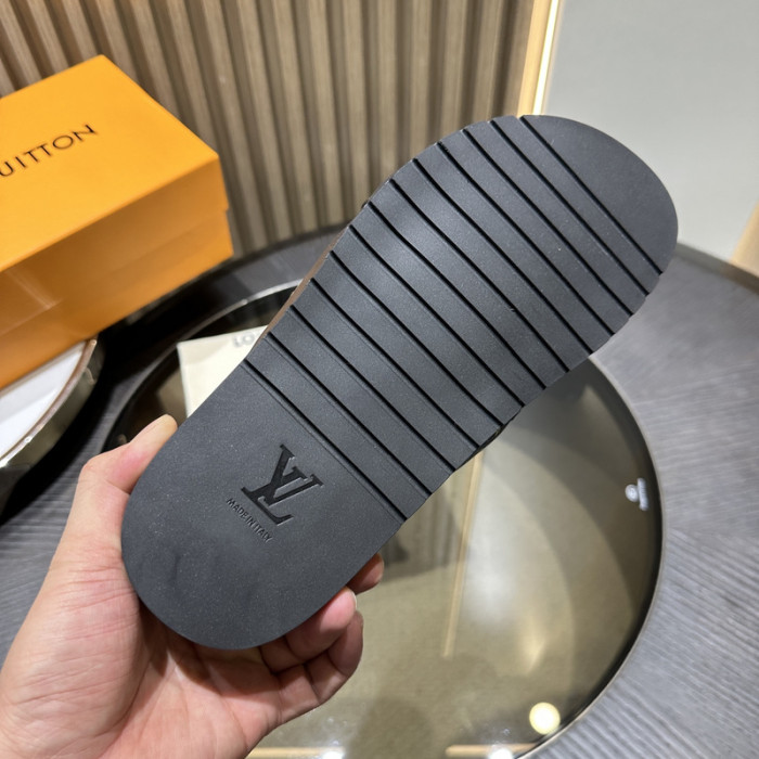 L&V sandal 52