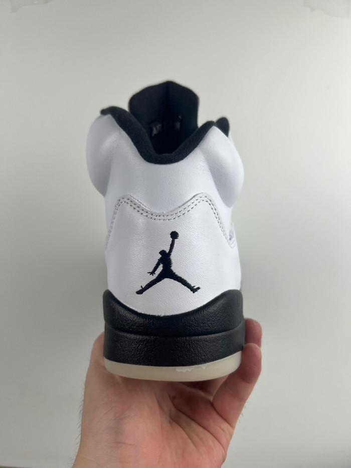 Air Jordan 5 Retro "White and Black"-DD0587-110