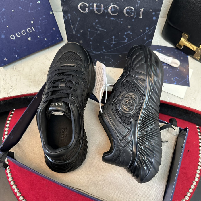 GUCCI SNEAKER 114