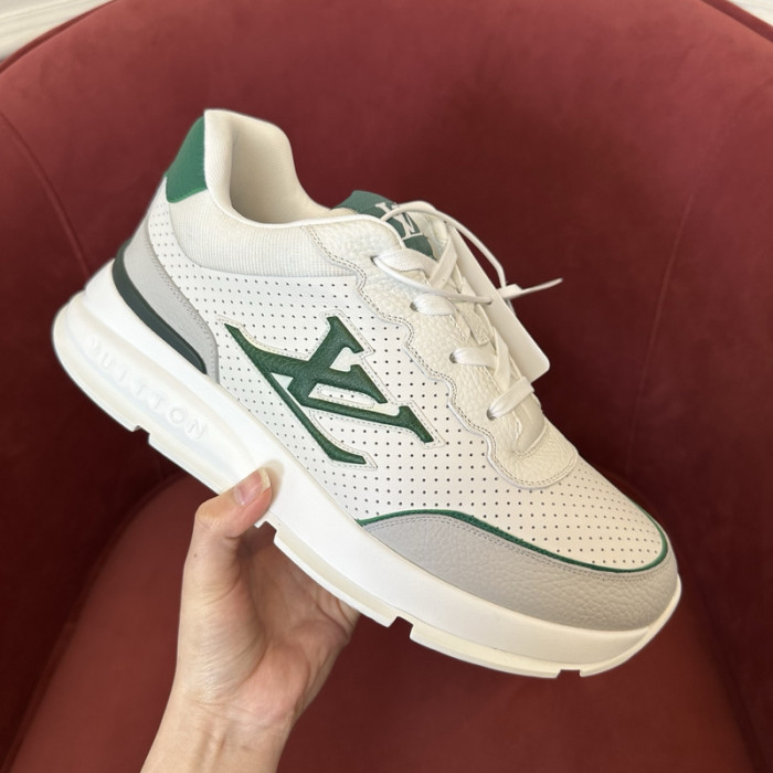 LV snekaers 141