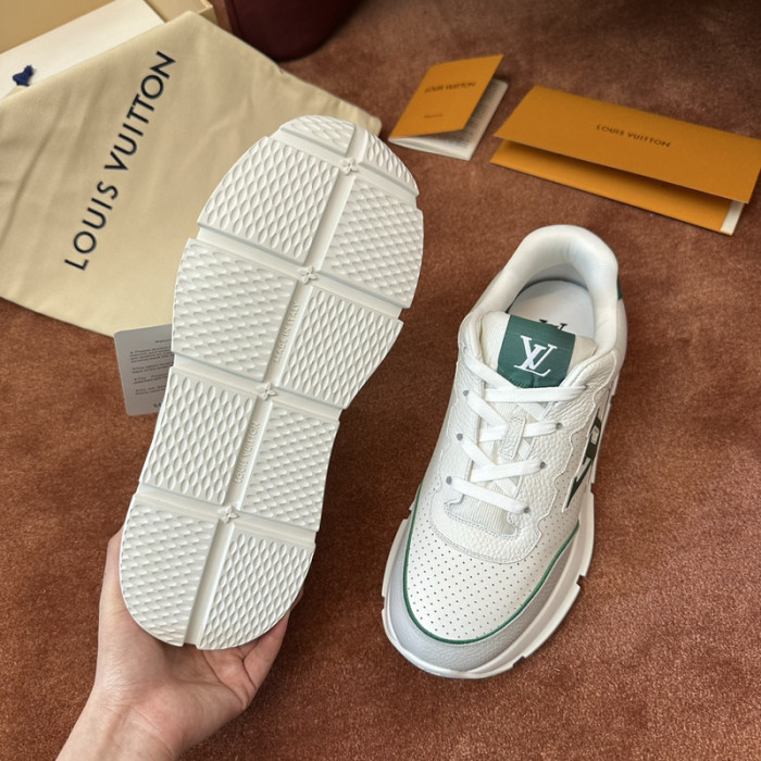 LV snekaers 141