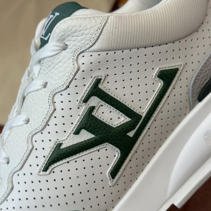 LV snekaers 141
