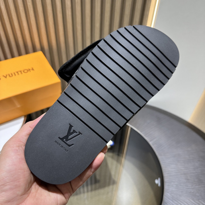L&V sandal 68