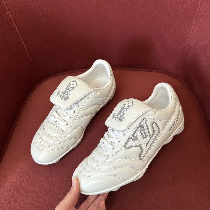 LV snekaers 127