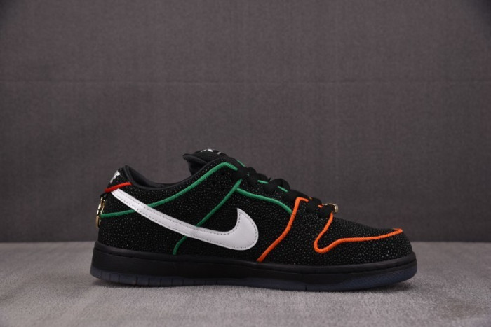 NK SB Dunk Low Bronx Girls Skate-HV1664-001