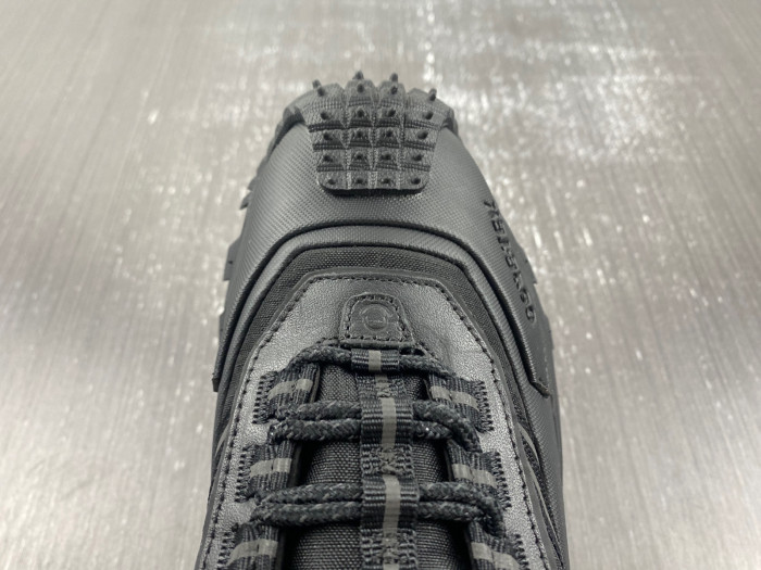 MONCLER SNEAKER 01