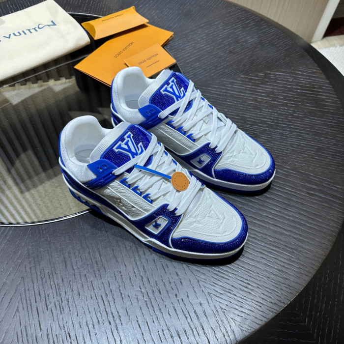 LV snekaers 123