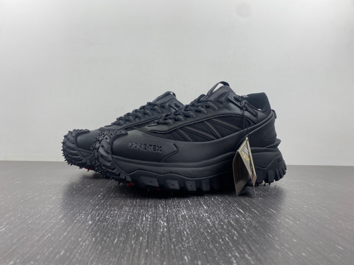 MONCLER SNEAKER 01