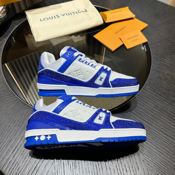 LV snekaers 123
