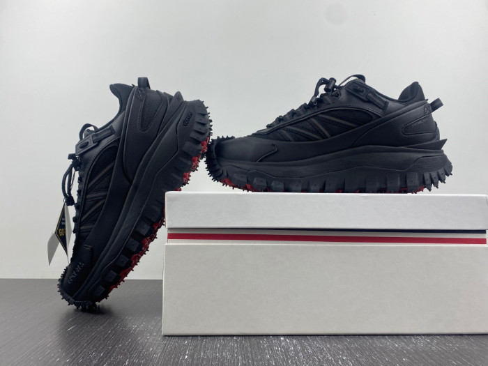 MONCLER SNEAKER 01