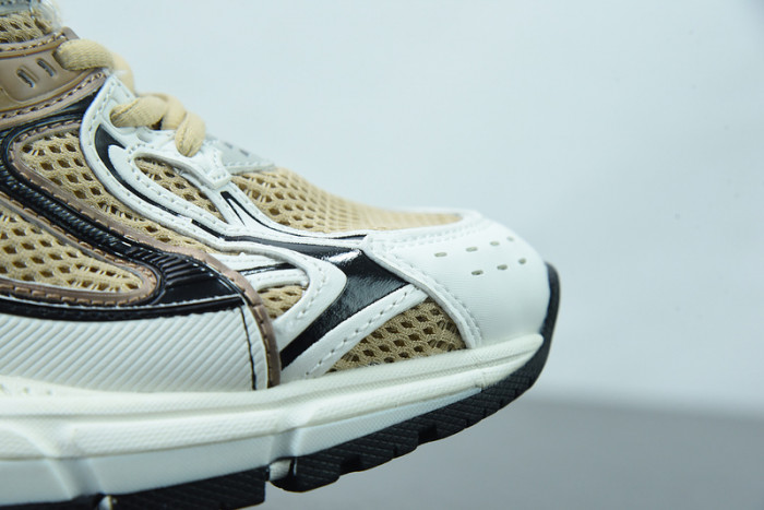 SNEAKER RUNNER 08