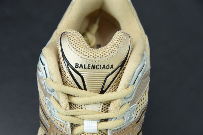 SNEAKER RUNNER 08