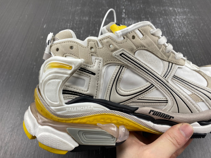SNEAKER RUNNER 30
