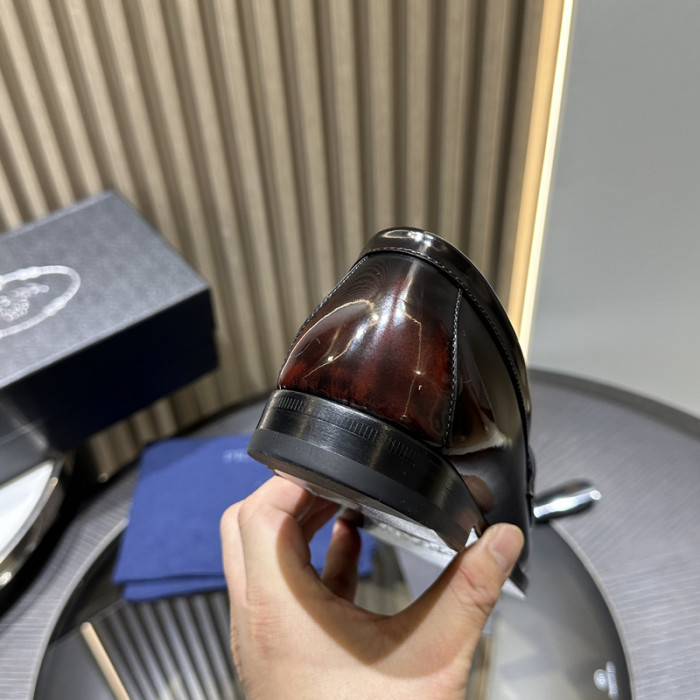 Prada 64
