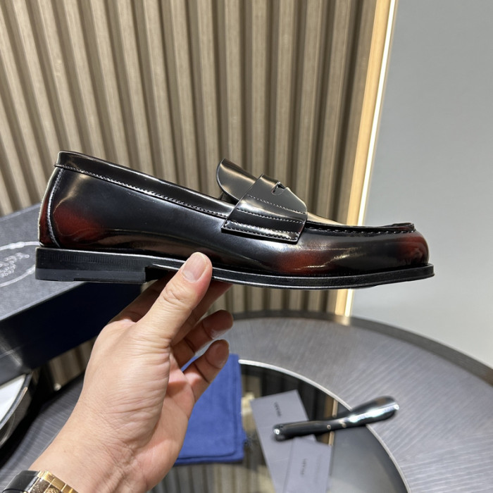 Prada 64