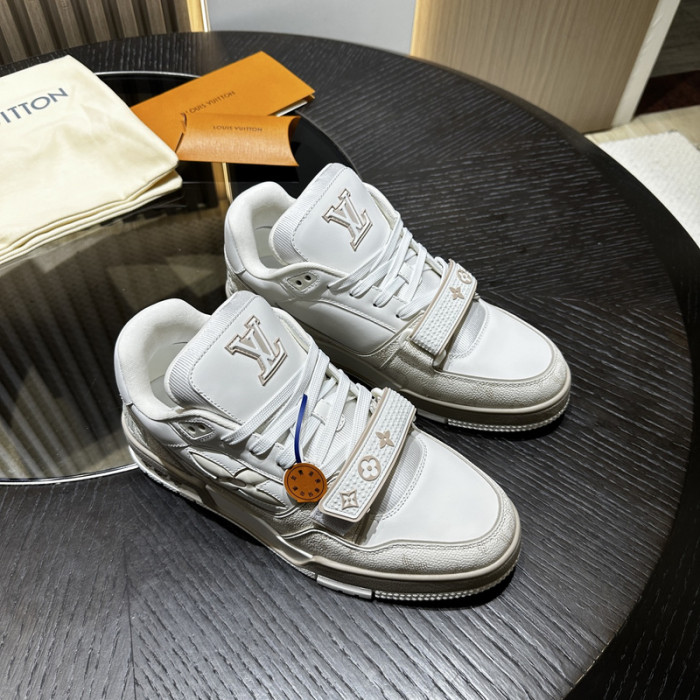 LV snekaers 174