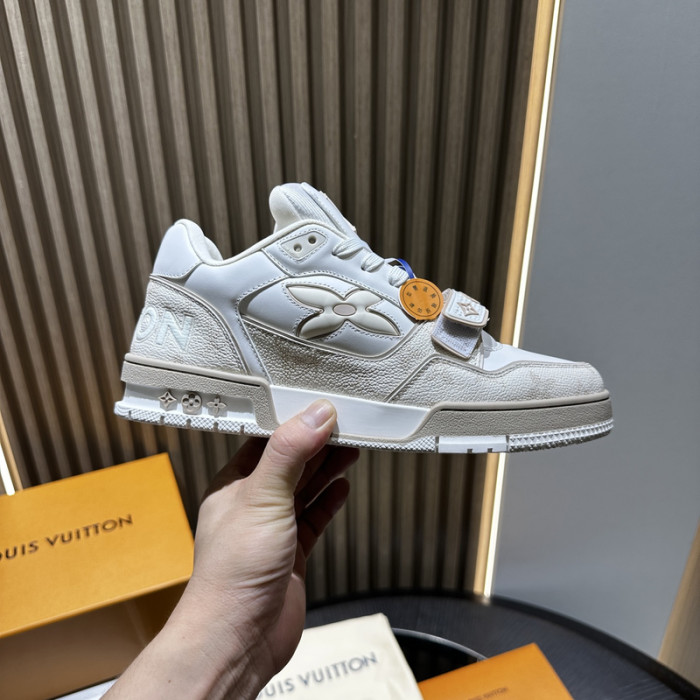 LV snekaers 174