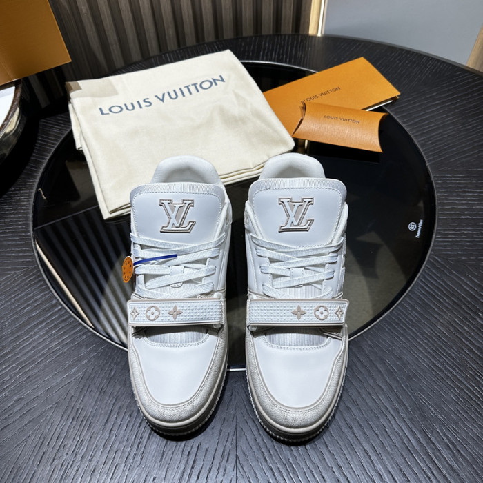 LV snekaers 174