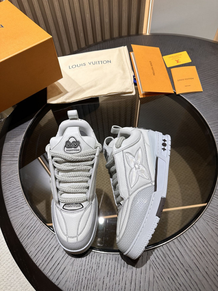 LV snekaers 205