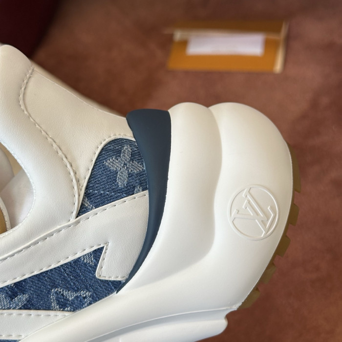 LV snekaers 144