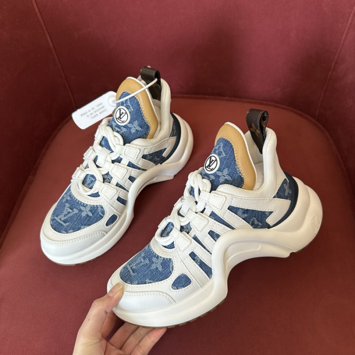 LV snekaers 144