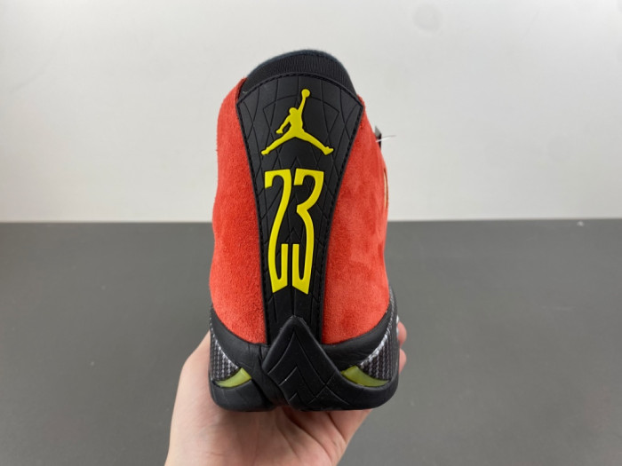 Jordan 14 Retro Ferrari (2025)-IF5015-600