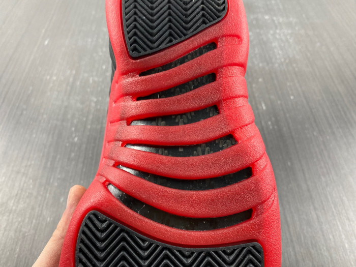 jordan 12 retro flu game (2016)-130690-002