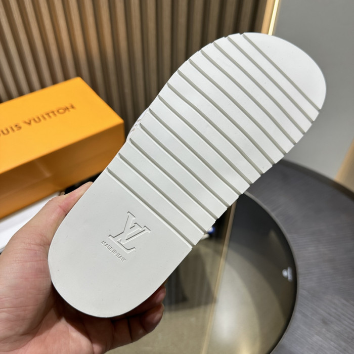 L&V sandal 54