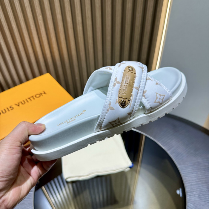 L&V sandal 54