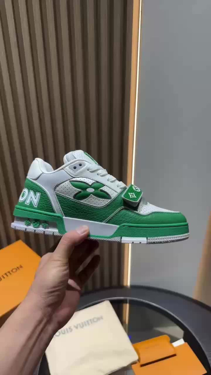 LV snekaers 177