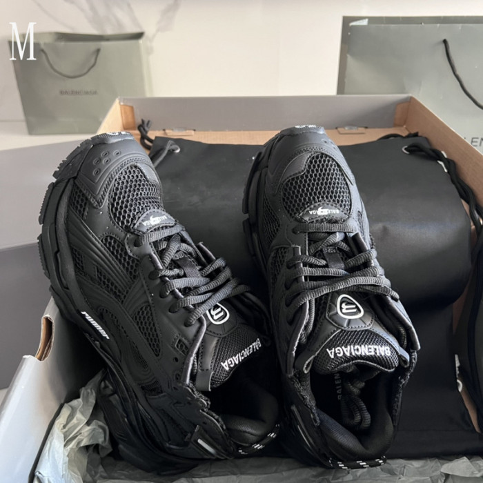 SNEAKER RUNNER 35