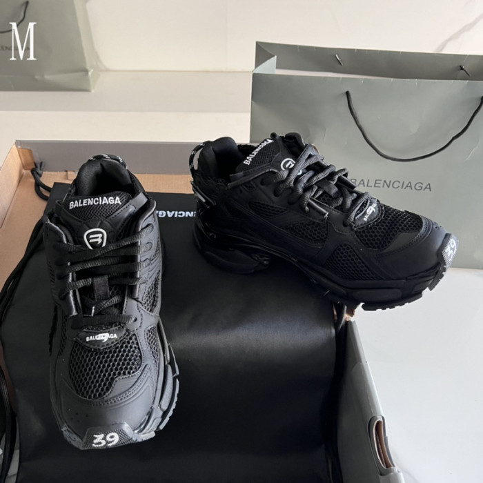 SNEAKER RUNNER 35