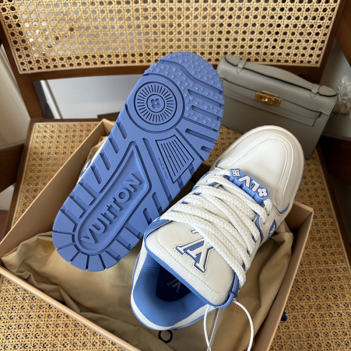 LV snekaers 194