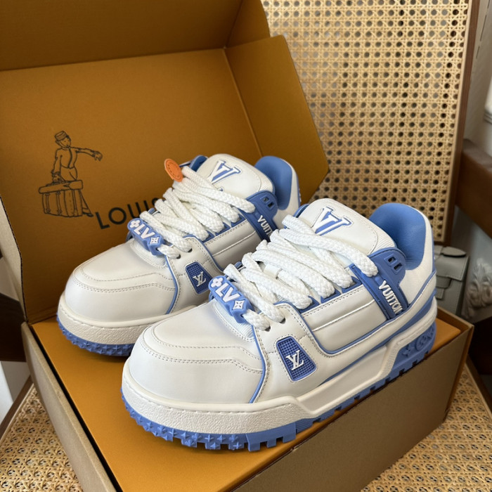 LV snekaers 194