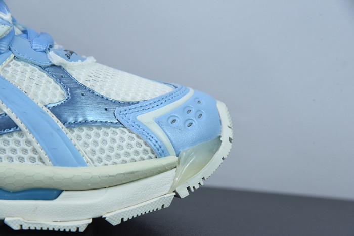 SNEAKER RUNNER 11