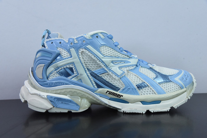 SNEAKER RUNNER 11