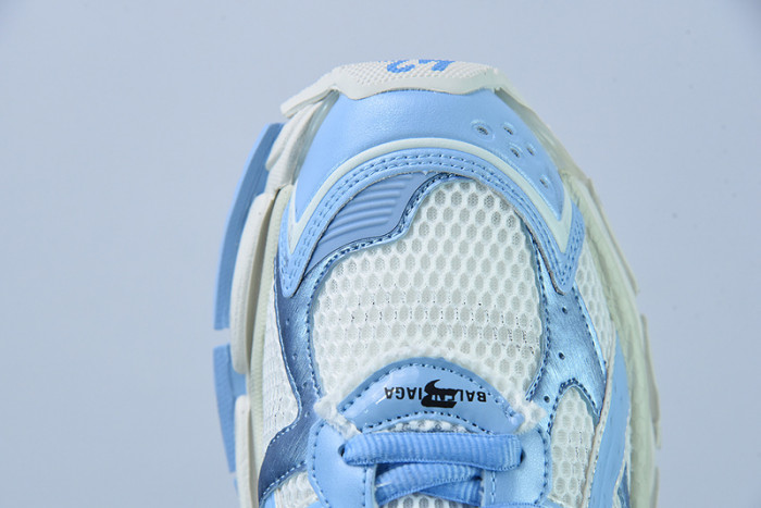 SNEAKER RUNNER 11