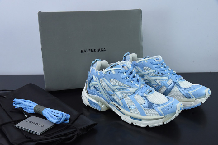 SNEAKER RUNNER 11