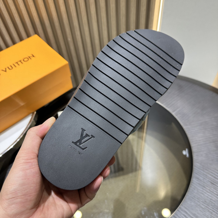 L&V sandal 57