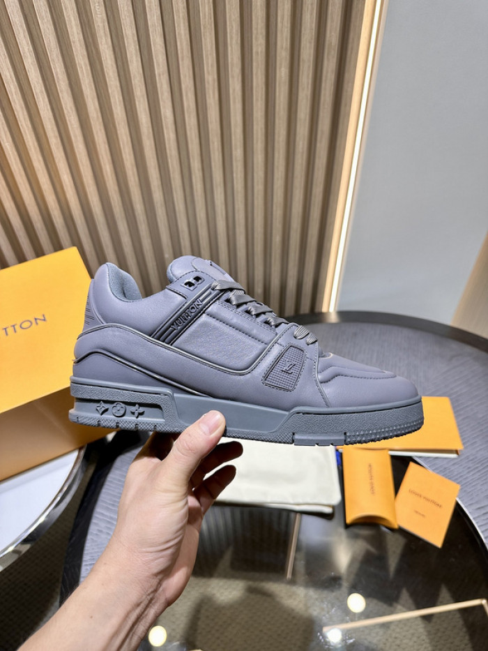 LV snekaers 185